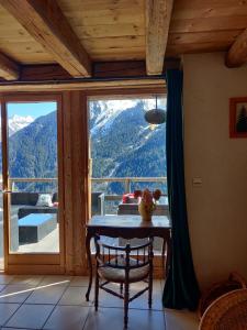Nespecifikovaný výhled na hory nebo výhled na hory při pohledu z apartmánu + 45 fotografií