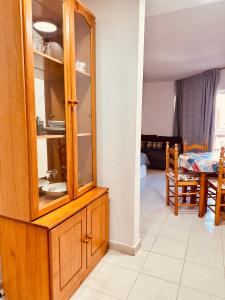 Kuchnia lub aneks kuchenny w obiekcie Studio Apartment Santana Habaneras - 05 at Beach with Garage, Pool and Lift