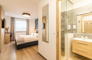 Kúpeľňa v ubytovaní Autohof 171 Hotel Hegyeshalom