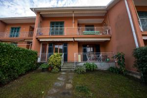 Το κτήριο όπου στεγάζεται  το διαμέρισμα