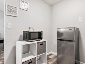 Dapur atau dapur kecil di Charming Retro Property 8