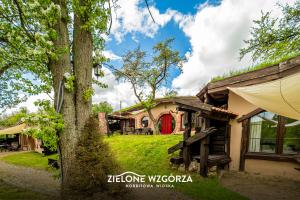 Zdjęcie z galerii obiektu Zielone Wzgórza - Hobbitowe Domki na Kaszubach w mieście Przywidz