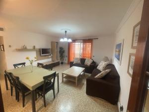 Posedenie v ubytovaní GRAN Y MAGNÍFICO APARTAMENTO EN MáLAGA