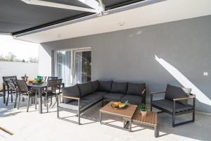 Gallery image of Luxury Villa Entrata in Mlini