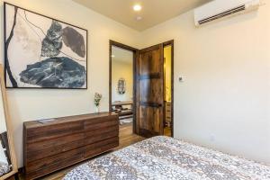 Postel nebo postele na pokoji v ubytování Brasada Ranch Guest House walk to the ranch + 12 fotografií