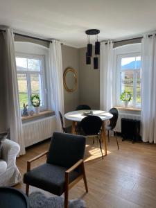 Posedenie v ubytovaní Apartamenty sudeckie nad zalewem III