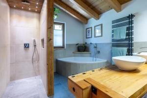 Kúpeľňa v ubytovaní Hochwart Apartment - in der Nähe der Liftstation Schönleiten