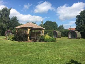 Belle Vista Glamping & Camping外面的花园