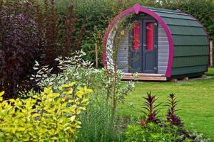 Belle Vista Glamping & Camping外面的花园