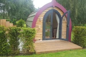 Belle Vista Glamping & Camping外面的花园