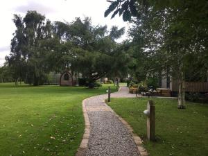 Belle Vista Glamping & Camping外面的花园