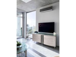 Μια τηλεόραση ή/και κέντρο ψυχαγωγίας στο Apartment in La Punta de Tijarafe