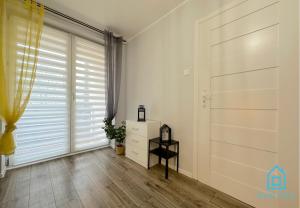 Fotografia z galérie ubytovania Spacious Room - Peaceful Retreat, 2 Minutes to Gdańsk Old Town v destinácii Gdansk
