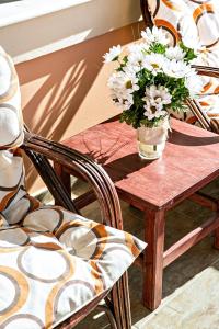 Гостиная зона в Romeo Seaside Luxury Suite