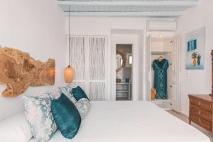 Cama ou camas em um quarto em Villa Konstantin Rooms & Suites
