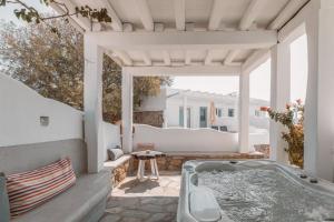 Uma área de estar em Villa Konstantin Rooms & Suites