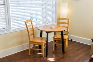 Φωτογραφία από το άλμπουμ του Cozy One Bedroom Unit In the Heart of Jax Beach! σε Jacksonville Beach