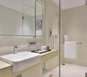 Citadines Arpora Nagoa Goa的一间浴室