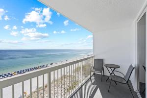 Mynd úr myndasafni af Beachfront condo at Pelican Beach í Destin +5 myndir