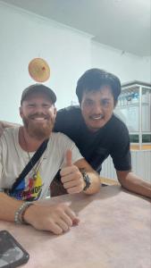 Hosté ubytování BARREL HOMESTAY - Near Mentawai fast ferry, cooking class, transport - tour bukittinggi by nginapdipadang