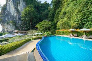 Het zwembad bij of vlak bij Railay Phutawan Resort