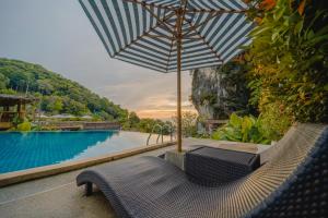 Het zwembad bij of vlak bij Railay Phutawan Resort