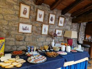 Galería fotográfica de Hotel la Casona de Barrio, Alto Campoo en Barrio 36 fotos más