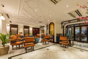 Χώρος καθιστικού στο Hanoi Tirant Hotel