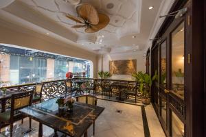 Χώρος καθιστικού στο Hanoi Tirant Hotel
