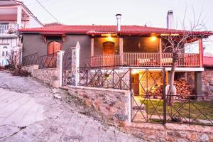 Fotografia z galérie ubytovania Capris Rustic Ηouse with Mountain View v destinácii Archaia Feneos