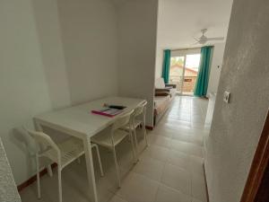 Zdjęcie z galerii obiektu Apartamentos Bernat 3000 w mieście Oropesa del Mar