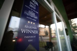 Vottorð, verðlaun, skilti eða annað skjal til sýnis á Garni hotel Svitavy