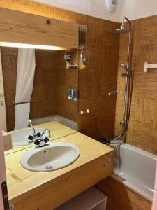 Koupelna v ubytování Eterlous Appartements VTI + 35 fotografií