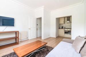 Gallery image of Charming Wandsworth Common Flat in London