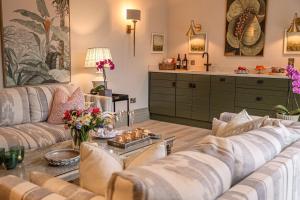 Część wypoczynkowa w obiekcie Marlfield House Hotel Relais et Chateaux