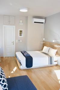 Posteľ alebo postele v izbe v ubytovaní Syntagma Square: Amazing Cozy Studio - Whale