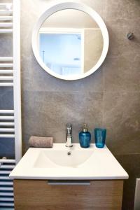 Kúpeľňa v ubytovaní Syntagma Square: Amazing Cozy Studio - Whale