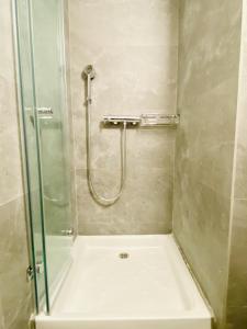 Kúpeľňa v ubytovaní Syntagma Square: Amazing Cozy Studio - Whale