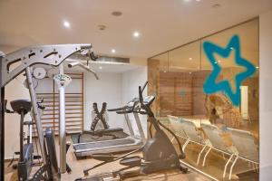 Fitness centrum a/nebo fitness zařízení v ubytování Hotel Ilusion Calma & Spa