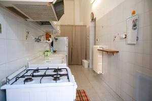 Eldhús eða eldhúskrókur á Casa Luca - Siti storici e ottima cucina locale