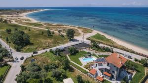 Gallery image of Electra BeachFront Suites, Nea Irakleia in Nea Iraklia