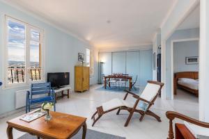 Extraordinary View on Port and Castle Hill - 1 Bdr & Parking