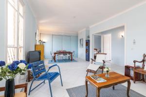 Extraordinary View on Port and Castle Hill - 1 Bdr & Parking