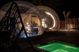 Bazén v ubytování Bubble Room Suite Experience - Bolla Savio Ravenna nebo v jeho okolí