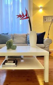 A seating area at ComeCasa 2 bedrooms Apartment in via Curtatone