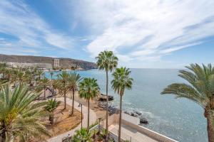 Gallery image of Cristianmar Frontline Sea View in Los Cristianos