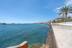 Gallery image of Cristianmar Frontline Sea View in Los Cristianos