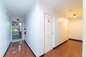 Fotografie z fotogalerie ubytování RedDoorz at Nirvana Pension House v destinaci Bacolod
