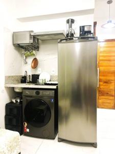 Köök või kööginurk majutusasutuses Maravilhoso Studio Em Copacabana +2 fotot