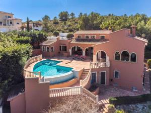 Bazén v ubytování Villa Tosca Javea by Rock Rentals nebo v jeho okolí